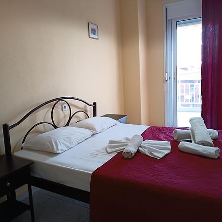 House Lena Apartment Sarti Bilik gambar