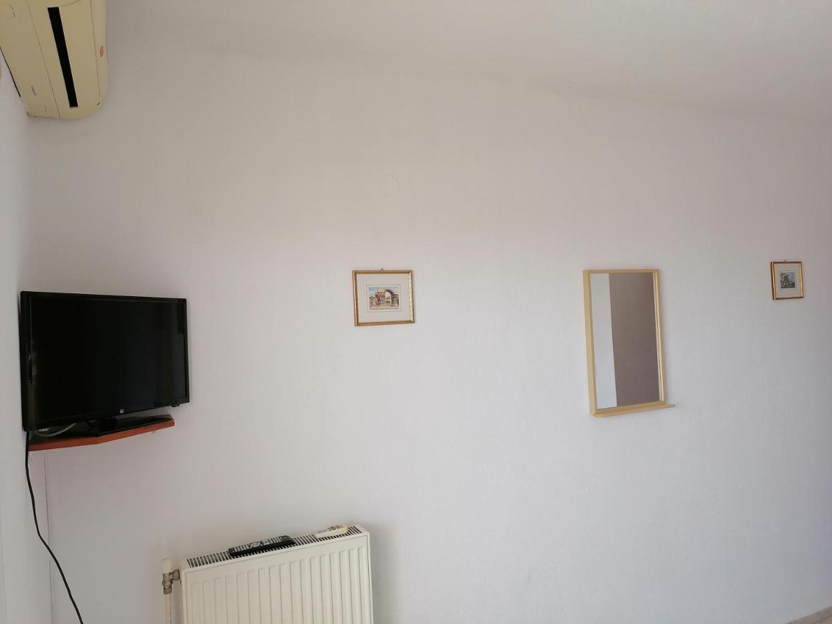 House Lena Apartment Sarti Luaran gambar
